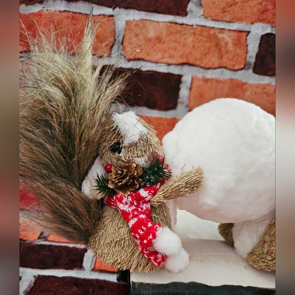 #496 Bloom Festive- Squirrel Duo with Snowball NEW - Picture 3 of 7